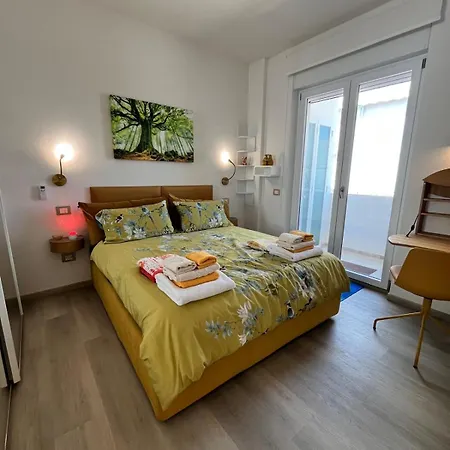 公寓 Suite Beach Cagliari - Luxury Apartments 卡利亚里